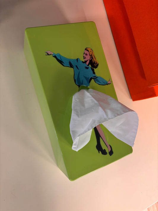 Tissue box with flare